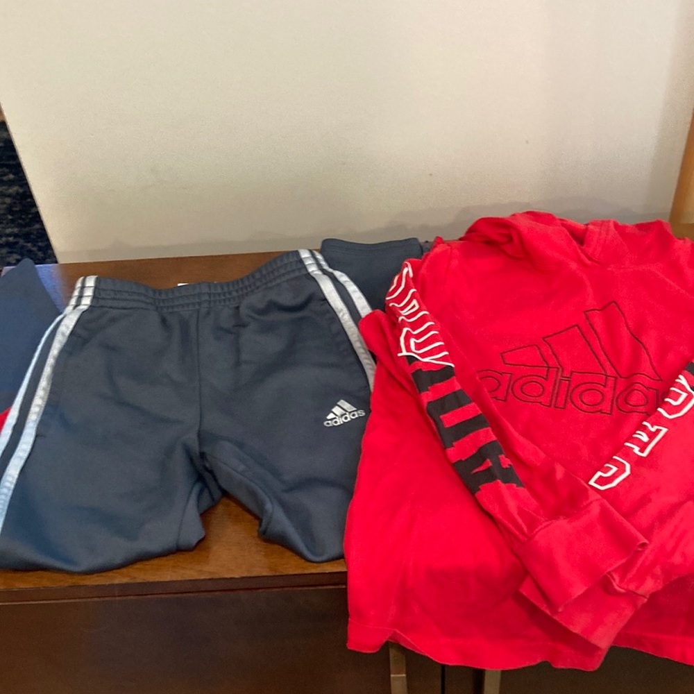 Boy’s Adidas Bundle size 6